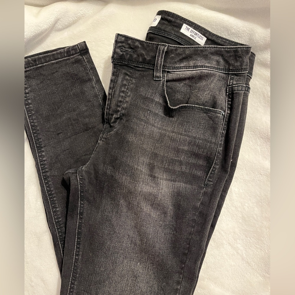 Kenzie Effortless Ankle Jean in Black Size 8